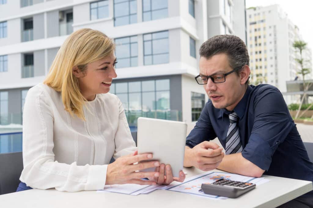 How Quantity Surveyor Consultants Help You Stay on Budget and on Schedule